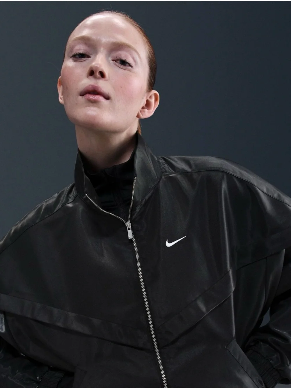Nike Women's Sportswear Windrunner Shine Jacket